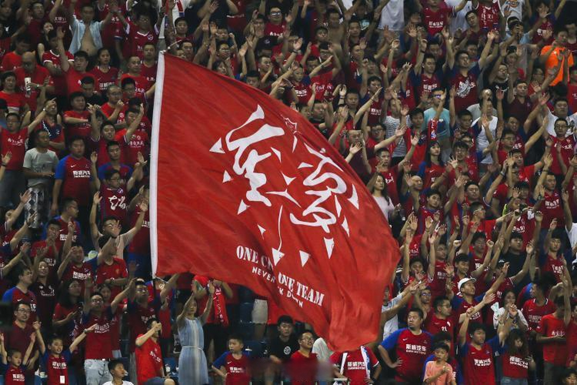 重庆斯威再次赢球,全队士气高涨的简单介绍 重庆斯威再次赢球,全队士气高涨的简单介绍