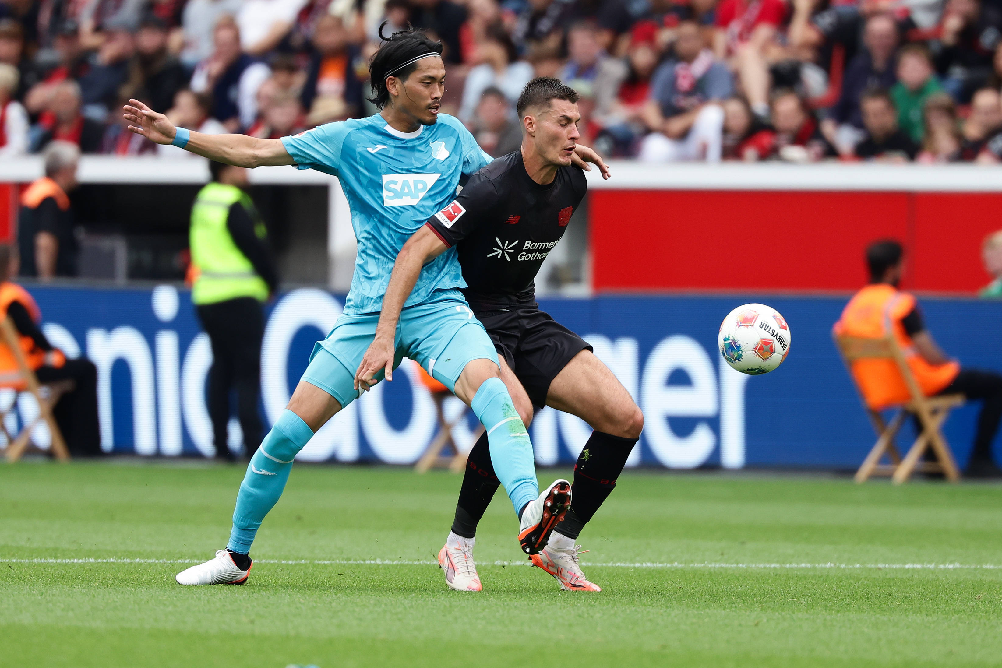 勒沃库森球队备战严谨,迎战下一轮势必全力以赴 勒沃库森球队备战严谨,迎战下一轮势必全力以赴