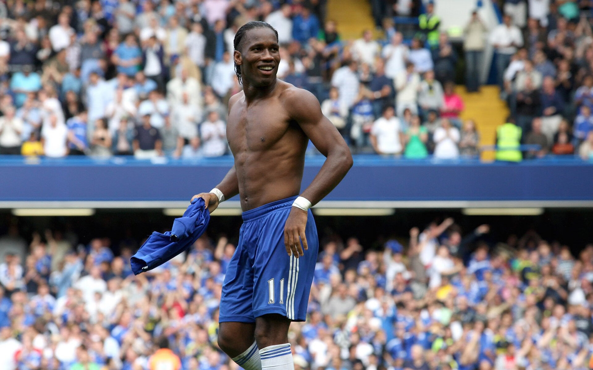 ac米兰体育官网-世界排名争夺战焦点战，几内亚轻取切尔西的战术启示