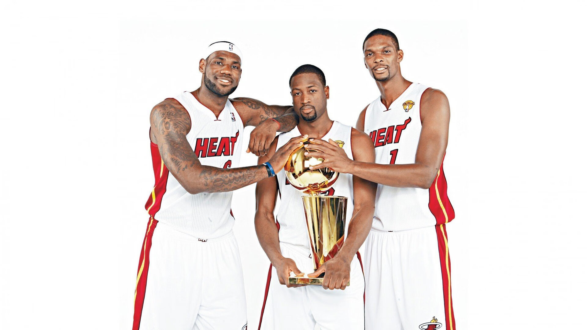 年度焦点之战之夜，拉梅洛·鲍尔如何用大场面定义巨星本色