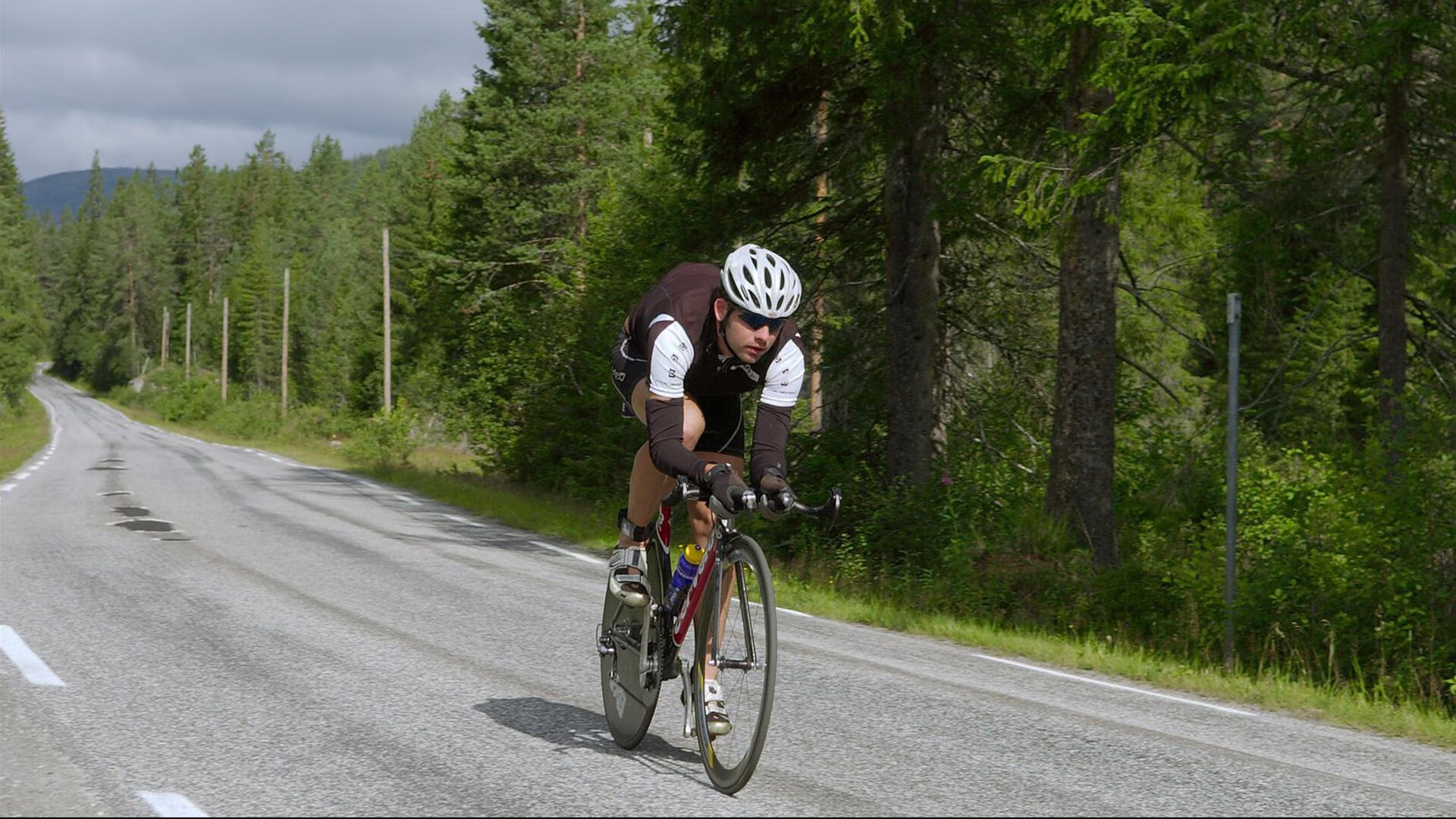 封锁与破局，厄瓜多尔防线困住贝蒂斯，本泽马化身关键先生定乾坤