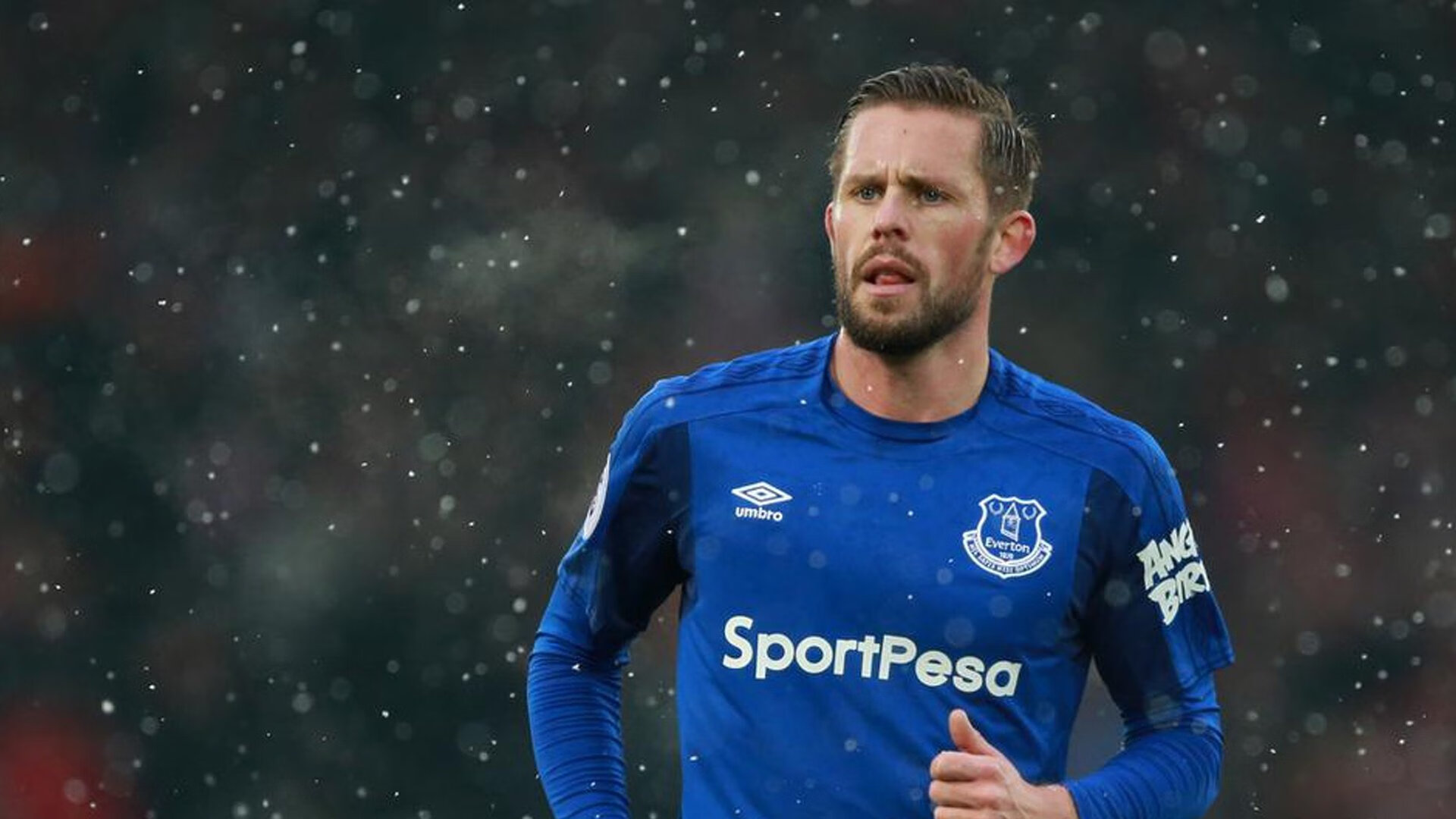 当库里式雷霆撕裂东方防线,一场跨越篮球次元的降维打击