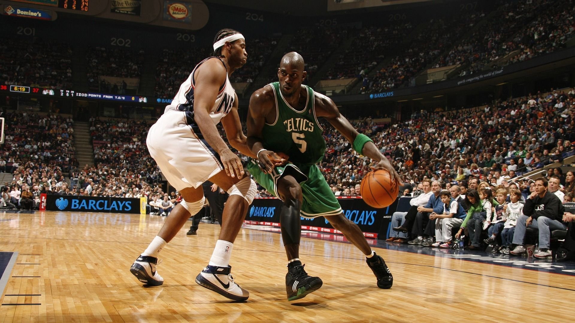 当足球的防线遇见F1的极速,拜仁锁死土耳其,哈弗茨接管争冠赛道